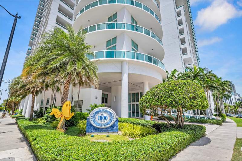 2 bedroom Condominium at 1800 N Bayshore Dr 809, 1800 Club Condo, Miami — photo 5