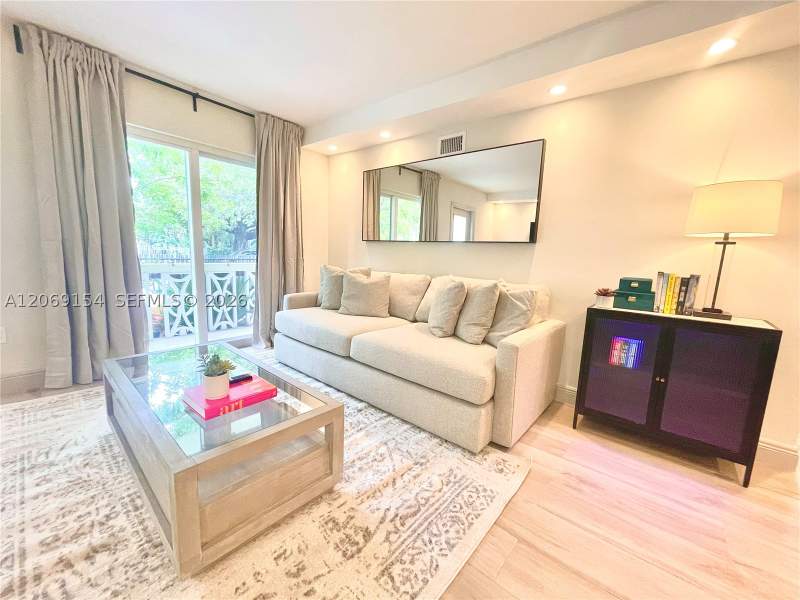 1 bedroom Condominium at 626 Meridian Ave 1, 626 Condominium, Miami Beach — photo 3