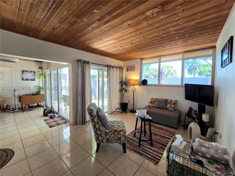 16330 Oak Walk, Miami Lakes FL - photo 11 of 36