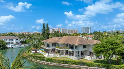 241 Cape Florida Dr, Key Biscayne FL - photo 11 of 100
