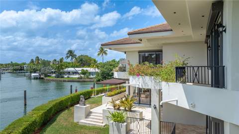 241 Cape Florida Dr, Key Biscayne FL - photo 9 of 100