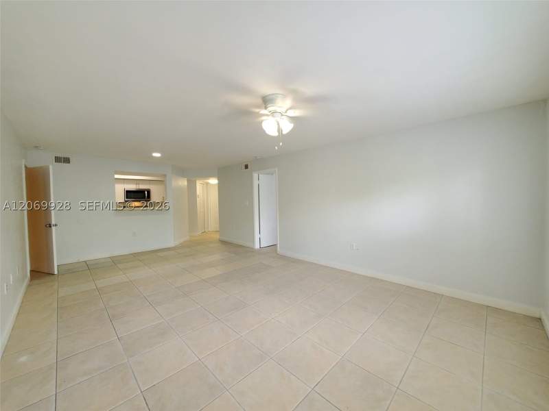 2 bedroom Condominium at 15591 SW 105th Ter 512, Biscayne Beach Club Condo, Miami — photo 5