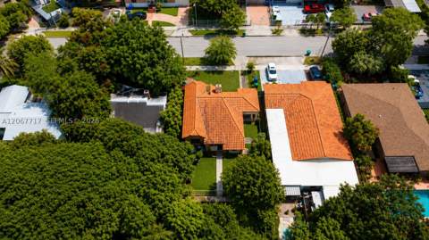 2347 SW 2nd St, Miami FL - photo 6 of 26