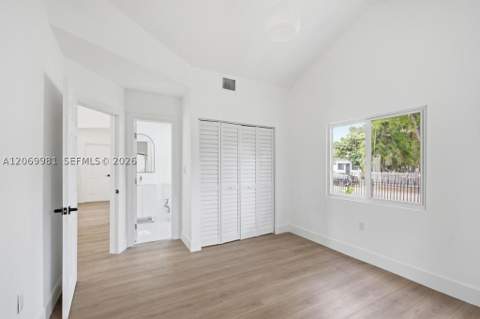 4122 NW 11th Pl, Miami FL - photo 17 of 34