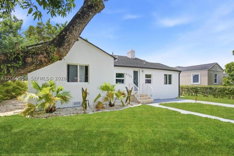 4 bedroom SingleFamilyResidence at 4122 NW 11th Pl, W Buena Vista Cen, Miami — photo 4