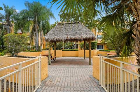 18101 NW 68th Ave B105, Hialeah FL - photo 15 of 16