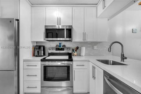 2421 W 52nd Pl 2-1, Hialeah FL - photo 10 of 27