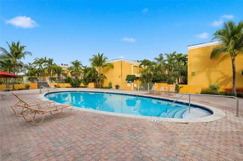17901 NW 68th Ave R206, Hialeah FL - photo 19 of 21