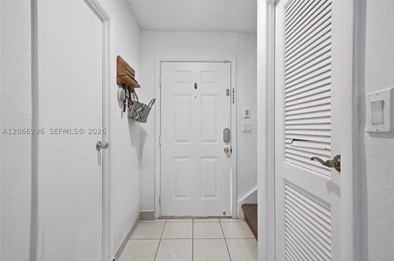 2 bedroom Condominium at 17901 NW 68th Ave R206, Venetian Gardens At Count, Hialeah — photo 2