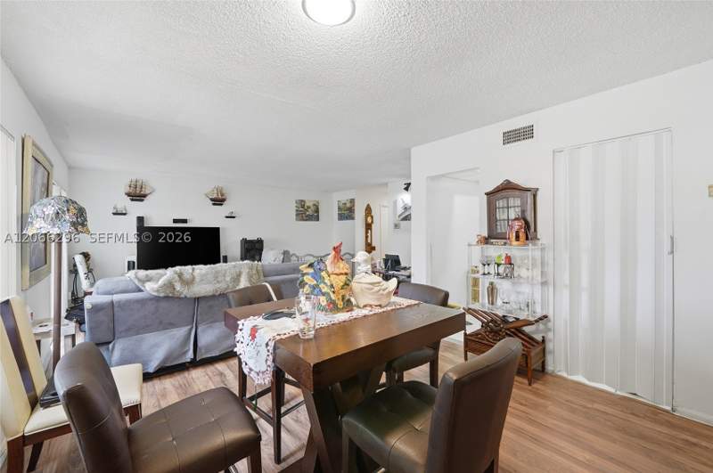 2 bedroom Condominium at 17901 NW 68th Ave R206, Venetian Gardens At Count, Hialeah — photo 5