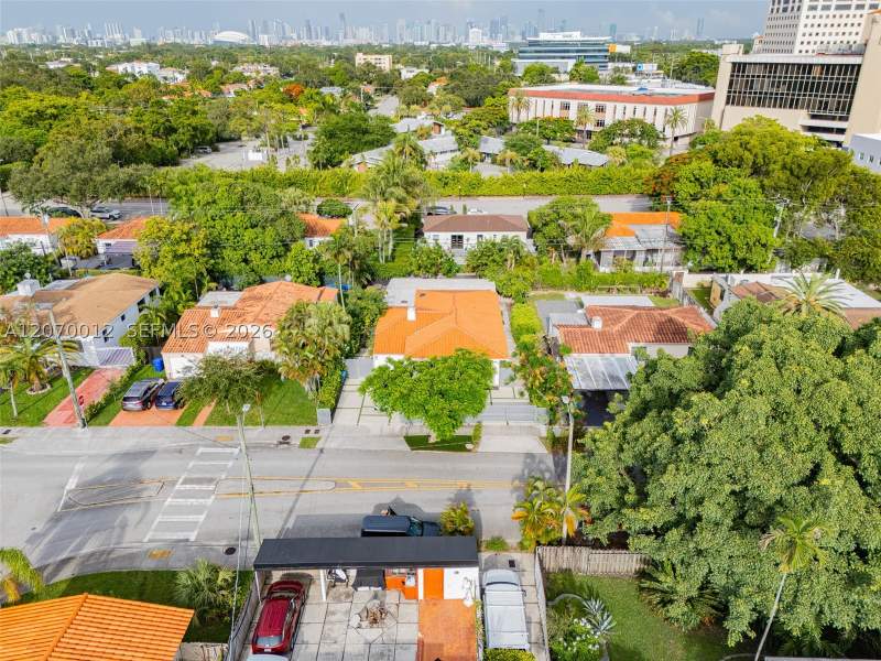 5 bedroom SingleFamilyResidence at 619 SW 39th Ave, Flagler Sec Addn To Coral, Miami — photo 4