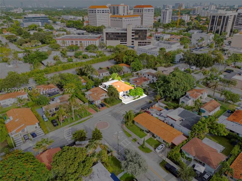 5 bedroom SingleFamilyResidence at 619 SW 39th Ave, Flagler Sec Addn To Coral, Miami — photo 5