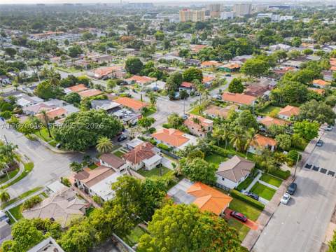 619 SW 39th Ave, Miami FL - photo 9 of 75