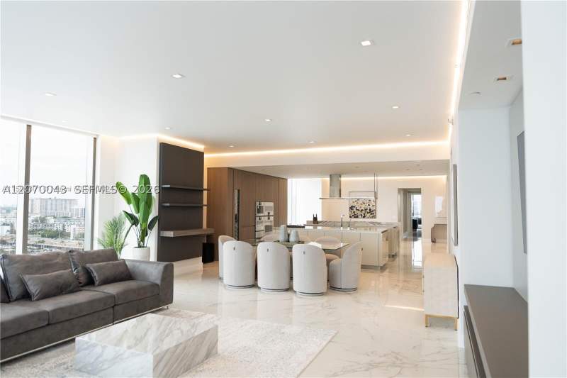 4 bedroom Condominium at 18501 Collins Ave 1104, Turnberry Ocean Club, Sunny Isles Beach — photo 3
