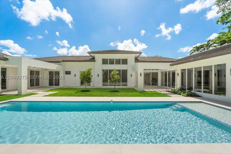 6 bedroom SingleFamilyResidence at 9025 SW 114th St, Brenda Estates, Miami — photo 2