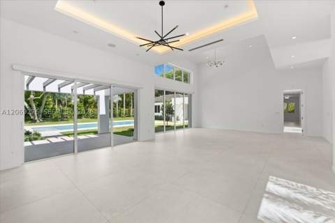 9025 SW 114th St, Miami FL - photo 8 of 49