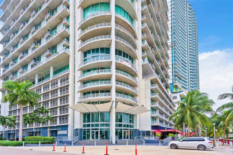 1 bedroom Condominium at 690 SW 1st Ct 2507, Neo Vertika Condo, Miami — photo 2