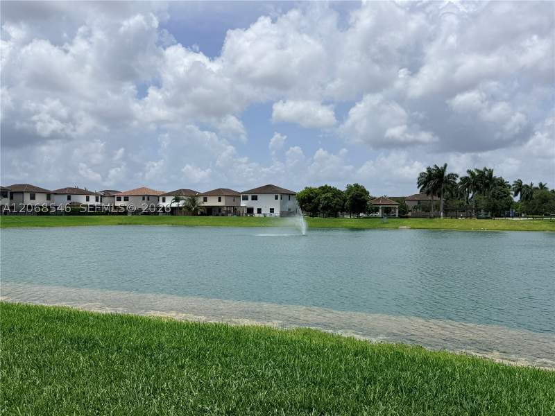 4 bedroom Townhouse at 11617 SW 253rd St, Coco Palm Estates, Homestead — photo 3
