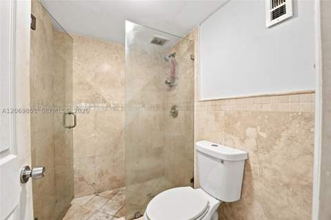 661 NE 195th St 104, Miami FL - photo 20 of 43