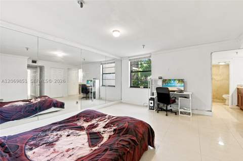 661 NE 195th St 104, Miami FL - photo 21 of 43