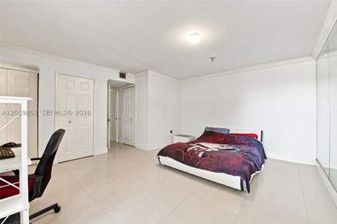 661 NE 195th St 104, Miami FL - photo 23 of 43