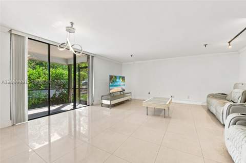 661 NE 195th St 104, Miami FL - photo 9 of 43