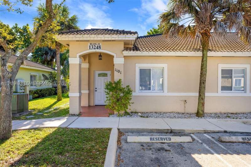 3 bedroom Townhouse at 13248 Old Biscayne Dr 1101, Old Biscayne Villas Condo, Homestead — photo 4