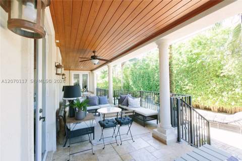 335 W Enid Dr, Key Biscayne FL - photo 16 of 39