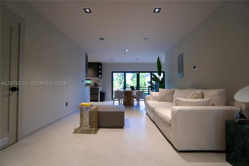 3 bedroom SingleFamilyResidence at 2155 SW 25th Ter, Victory Homesites, Miami — photo 5