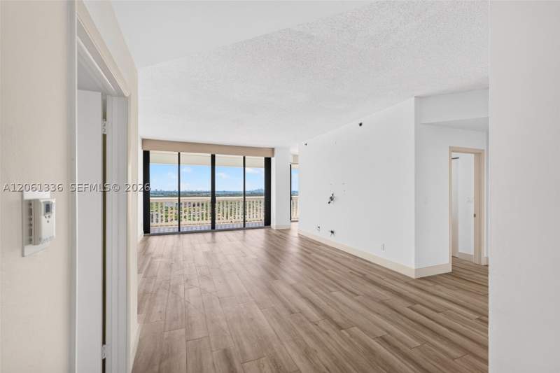 2 bedroom Condominium at 2000 Island Blvd 3008, 2000 Isl Blvd Williams Is, Aventura — photo 3
