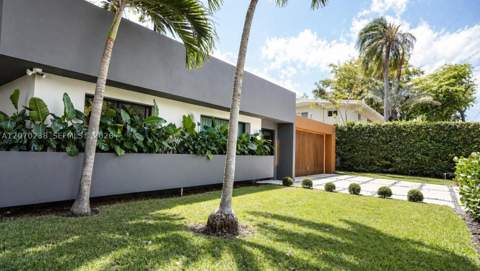 2110 NE 191st Dr, North Miami Beach FL - photo 11 of 15