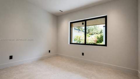 2110 NE 191st Dr, North Miami Beach FL - photo 13 of 15