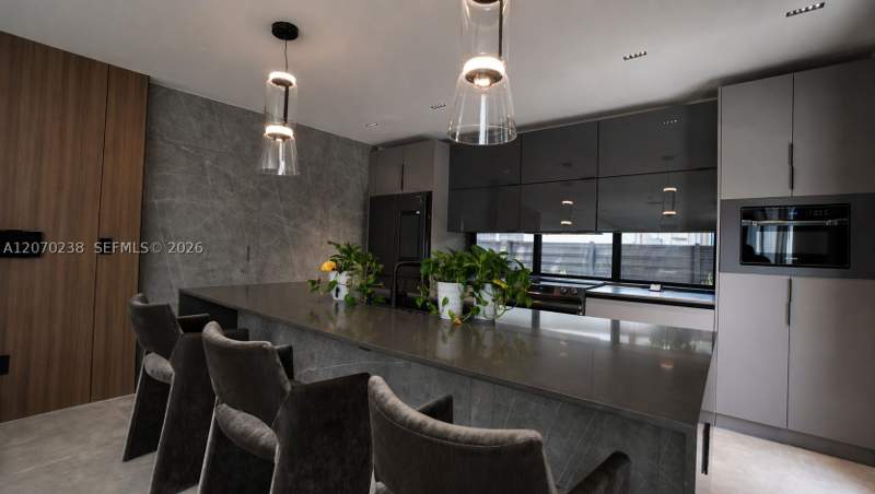 4 bedroom SingleFamilyResidence at 2110 NE 191st Dr, Sky Lake, North Miami Beach — photo 3