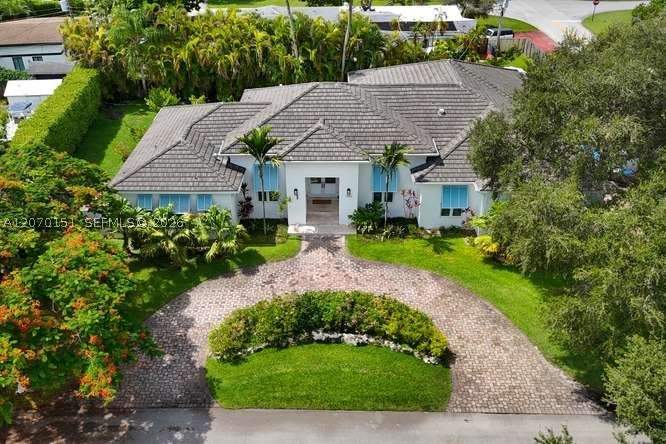 5 bedroom SingleFamilyResidence at 7840 SW 133rd Ter, Village Grove, Pinecrest — photo 4