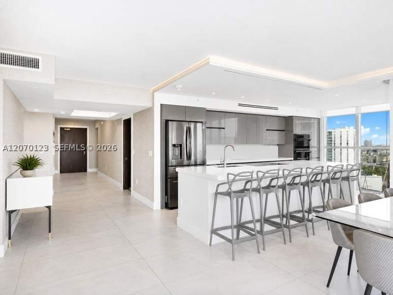 3 bedroom Condominium at 16500 Collins Ave 1751, Oceania V Condo, Sunny Isles Beach — photo 2