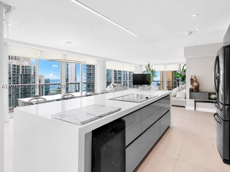 3 bedroom Condominium at 16500 Collins Ave 1751, Oceania V Condo, Sunny Isles Beach — photo 3