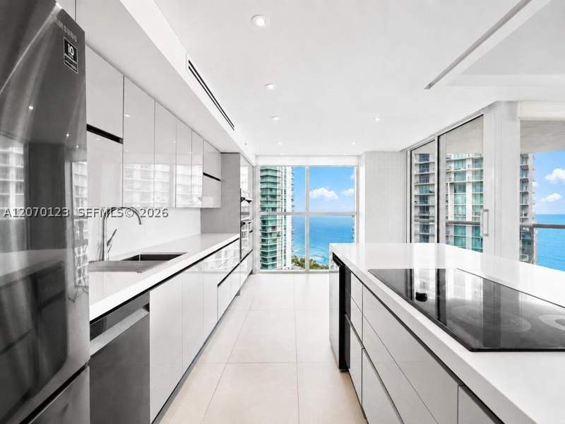 3 bedroom Condominium at 16500 Collins Ave 1751, Oceania V Condo, Sunny Isles Beach — photo 4