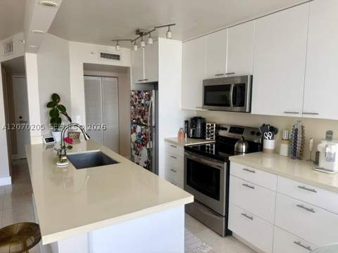 1688 West Ave 906, Miami Beach FL - photo 6 of 9