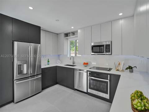 2380 NE 184th Ter, North Miami Beach FL - photo 18 of 70