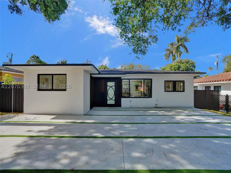 3 bedroom SingleFamilyResidence at 2380 NE 184th Ter, Riverdale, North Miami Beach — photo 2