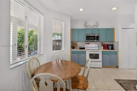 15809 SW 65th Ter, Miami FL - photo 14 of 56
