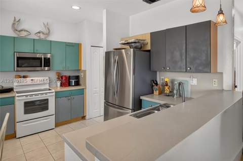 15809 SW 65th Ter, Miami FL - photo 18 of 56