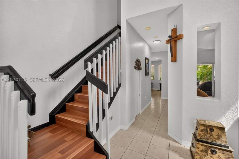 5 bedroom SingleFamilyResidence at 15809 SW 65th Ter, Sunset Lakes Estates, Miami — photo 5