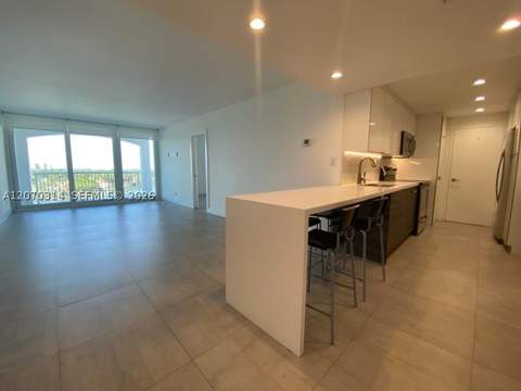 5401 Collins Ave 620, Miami Beach FL - photo 7 of 34