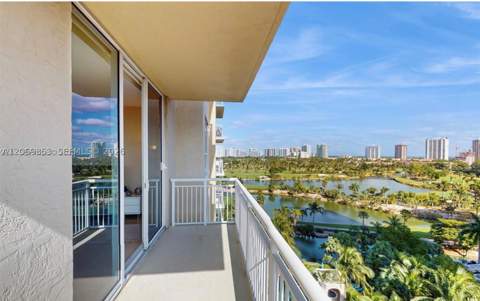 19501 W Country Club Dr 1004, Aventura FL - photo 15 of 62
