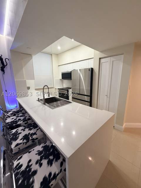 19501 W Country Club Dr 1004, Aventura FL - photo 6 of 62