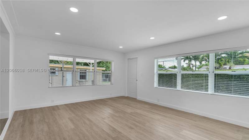 3 bedroom SingleFamilyResidence at 4840 SW 5th Ter, Lynnwood No 2, Miami — photo 2