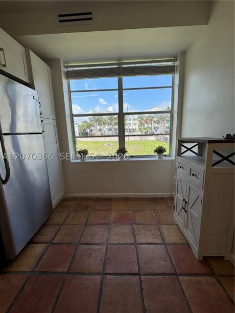 1460 Ocean Dr 208, Miami Beach FL - photo 10 of 36