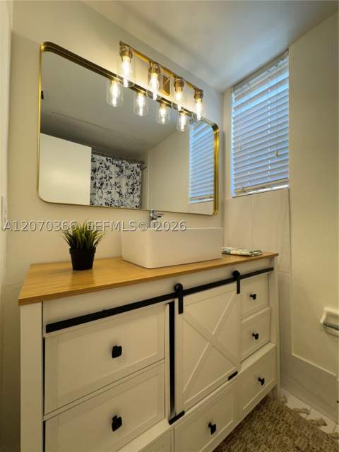 1460 Ocean Dr 208, Miami Beach FL - photo 24 of 36