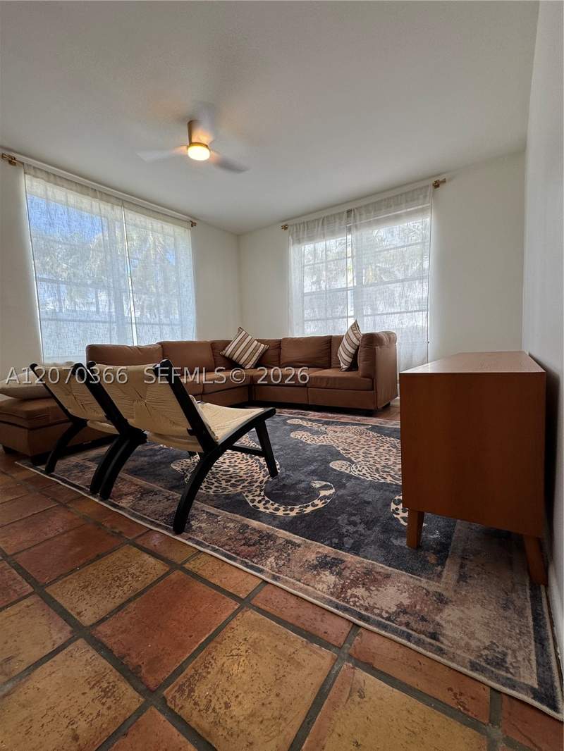 2 bedroom Condominium at 1460 Ocean Dr 208, The Drake Condo, Miami Beach — photo 3